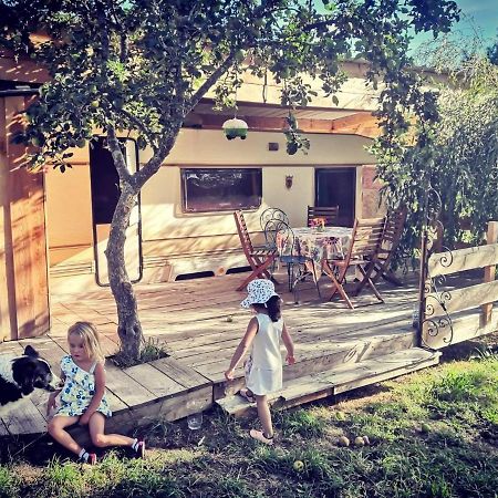 caradjango , caravane chauffée et climatisée Lupersat Extérieur photo