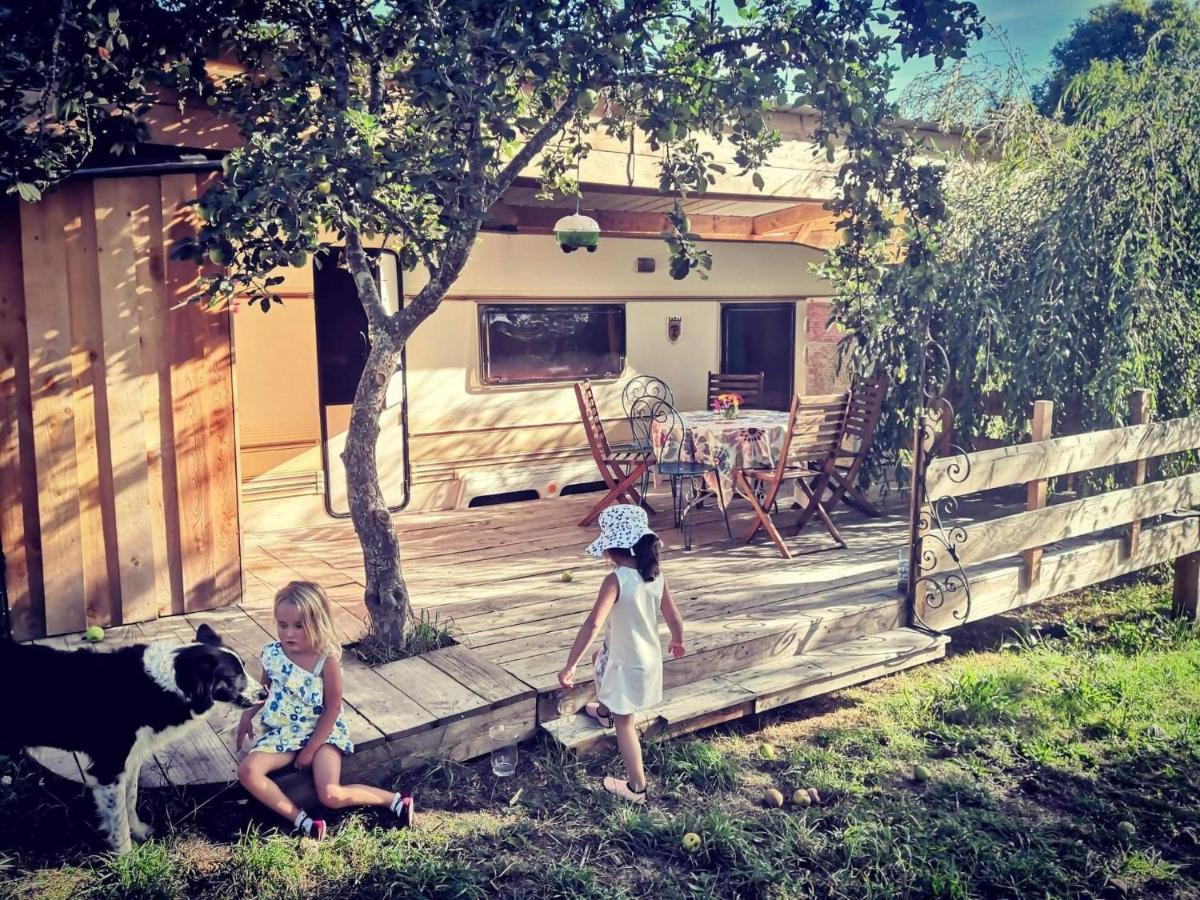 caradjango , caravane chauffée et climatisée Lupersat Extérieur photo